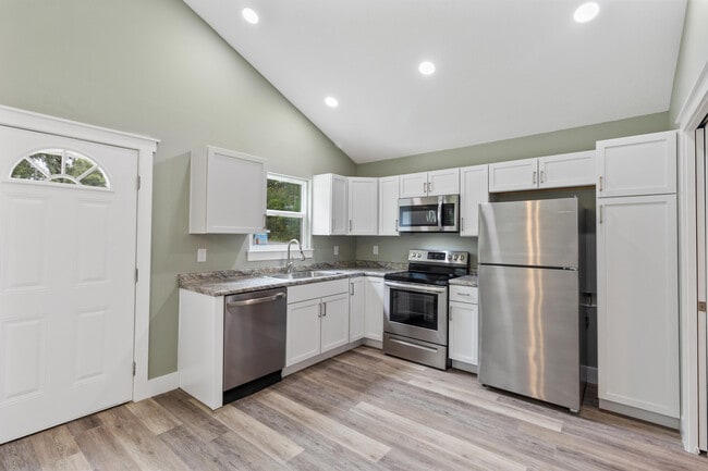 property at 1305 E 1st Ave