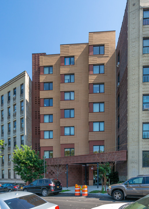 2808 Jerome Ave in Bronx, NY - Building Photo