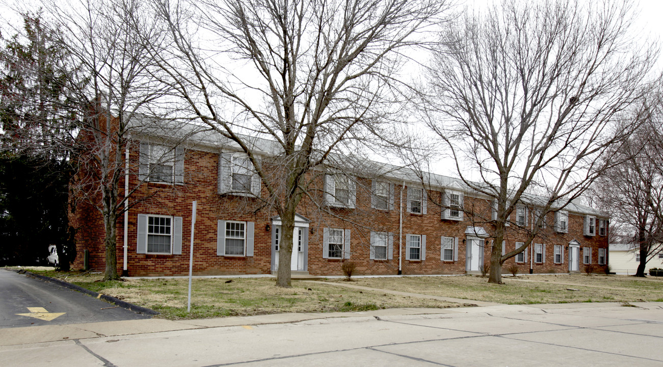 White Birch Apartments in Hazelwood, MO - Foto de edificio