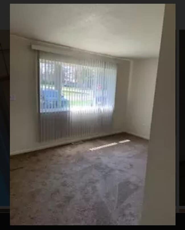 6984 Shattuck Rd in Saginaw, MI - Building Photo - Building Photo