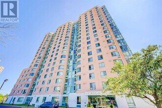 41 Markbrook Ln in Toronto, ON - Building Photo - Building Photo