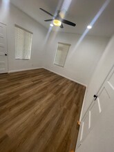 12512 Broadway Ave in Whittier, CA - Foto de edificio - Building Photo