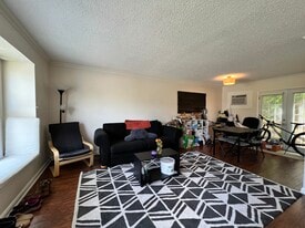 1819 Wedgewood Ave in Nashville, TN - Building Photo