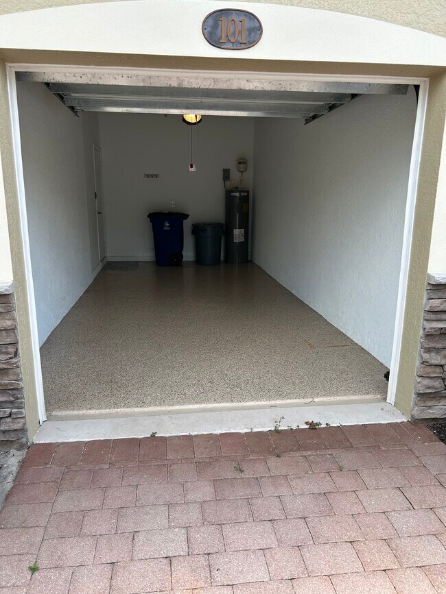 7511 Oakshade Cir in Ft. Myers, FL - Building Photo - Building Photo