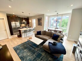 2101 11th St NW, Unit 301 in Washington, DC - Building Photo