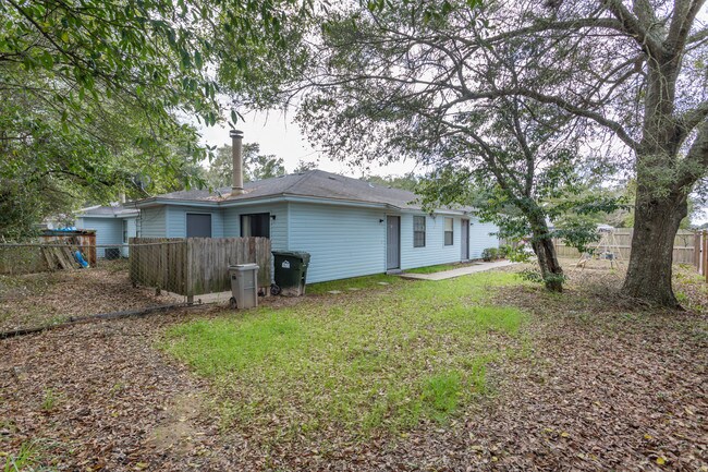 455 Stara Cir-Unit -C in Pensacola, FL - Building Photo - Building Photo
