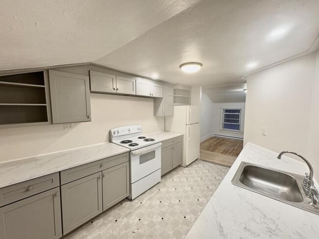 property at 8 Fairmount Ave