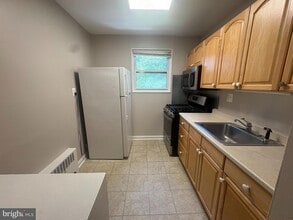 612 Kennebec Ave, Unit 201 in Takoma Park, MD - Building Photo - Building Photo