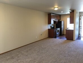 Junett St Townhouses in Tacoma, WA - Building Photo - Interior Photo