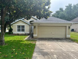 13248 Woodsedge Way in Clermont, FL - Building Photo