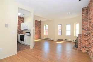 67 St Germain St in Boston, MA - Building Photo - Building Photo