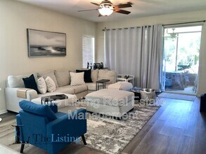 7411 Surrey Wood Ln in Apollo Beach, FL - Building Photo - Building Photo