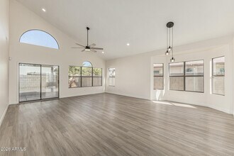 4368 W Wahalla Ln in Glendale, AZ - Building Photo - Building Photo