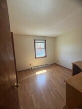 75 Harold Rd in Farmington, CT - Building Photo - Building Photo