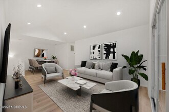 606 Cypress Ln in East Brunswick, NJ - Building Photo - Building Photo