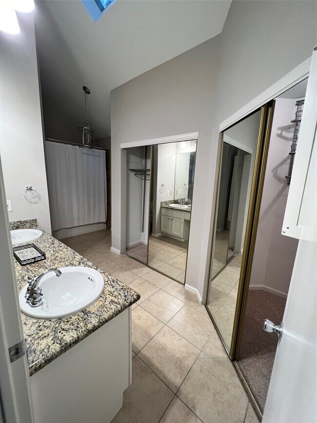 5 Spurwood Ct in Spring, TX - Building Photo - Building Photo