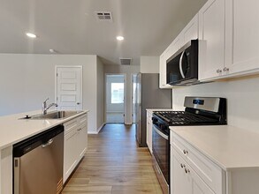 501 St Charles Pl in Newcastle, OK - Building Photo - Building Photo