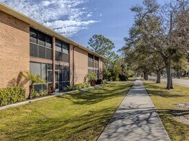 217 Airport Ave W in Venice, FL - Building Photo