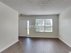 2324 Pleasant Meadows Dr in Batavia, OH - Building Photo - Building Photo