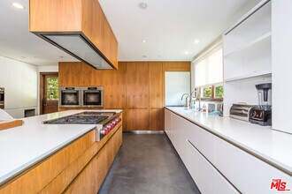 604 Alta Dr in Beverly Hills, CA - Building Photo - Building Photo