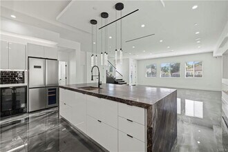 15209 Cohasset St in Los Angeles, CA - Building Photo - Building Photo