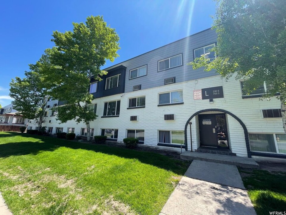 330 E 700 S, Unit L306 in Salt Lake City, UT - Building Photo