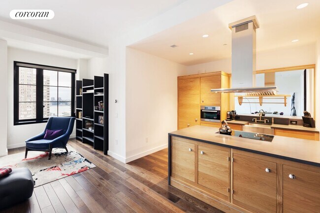 425 W 50th St in New York, NY - Building Photo - Building Photo