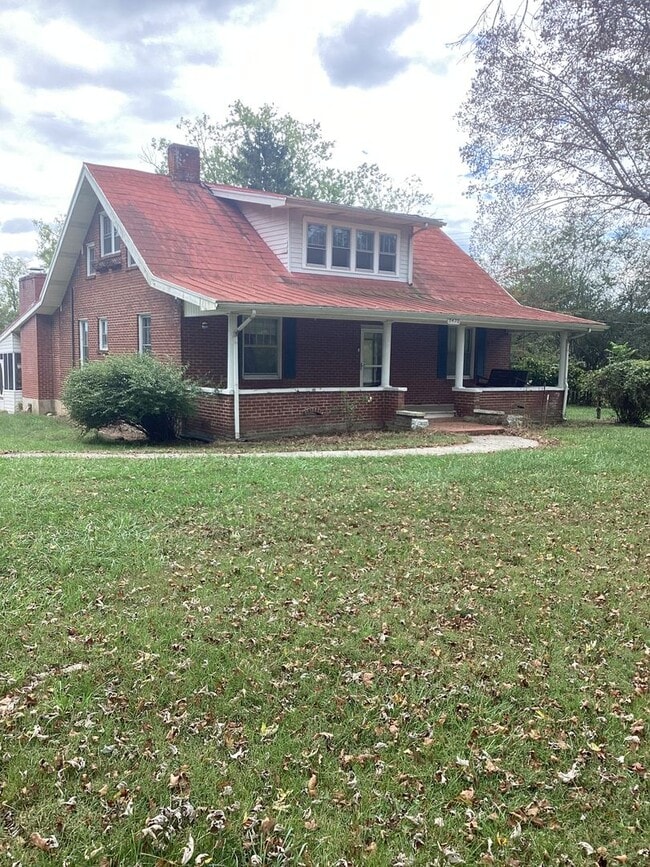 property at 2470 Summer Hills Dr