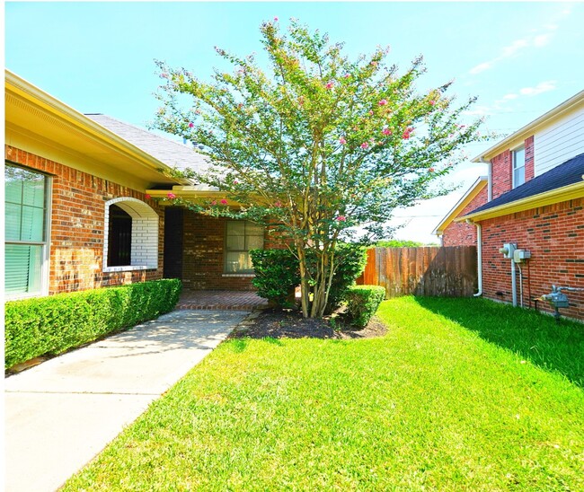 property at 5434 Faircreek Ln