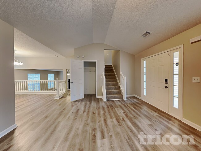 6010 Waggoner Ct in Rex, GA - Building Photo - Building Photo