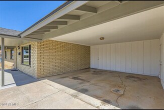 3336 W Surrey Ave in Phoenix, AZ - Building Photo - Building Photo