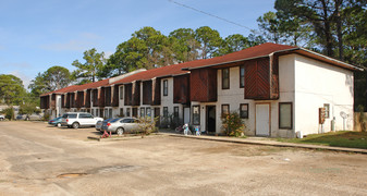 Pine Wood Village Apartamentos