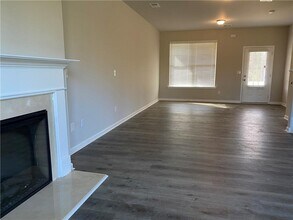 101 McGinnis Cir in Calhoun, GA - Building Photo - Building Photo