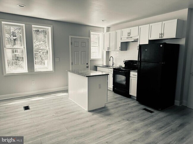 2711 Lauretta Ave in Baltimore, MD - Building Photo - Building Photo