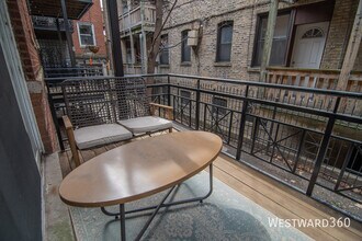 715 W Barry Ave in Chicago, IL - Building Photo - Building Photo