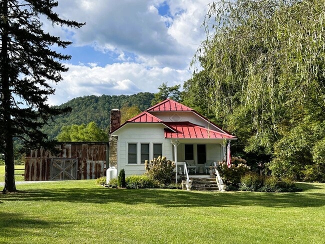 property at 2402 NC-194