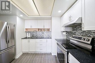 4460 Tucana Ct in Mississauga, ON - Building Photo - Building Photo