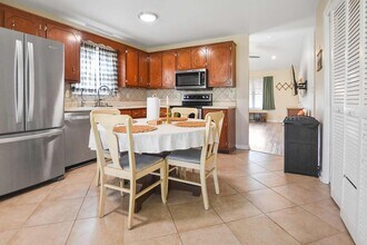 1325 Mile High Ct in Clarksville, TN - Building Photo - Building Photo