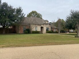 424 Place St. Charles in Covington, LA - Building Photo