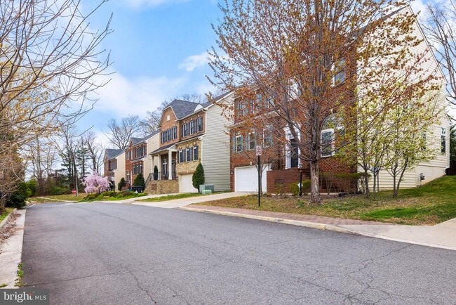 8106 Angelo Way in Annandale, VA - Building Photo - Building Photo
