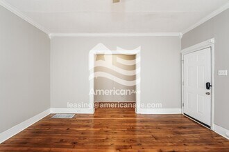 8028 Rugby Ave in Birmingham, AL - Foto de edificio - Building Photo