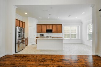 9915 Foggy River in Missouri City, TX - Foto de edificio - Building Photo