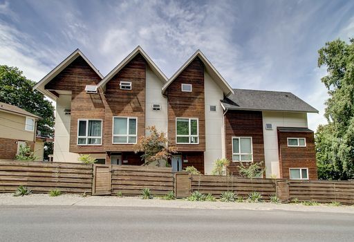 property at 1991 Gilman Dr W