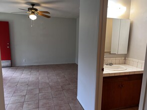 11-3774-3774 3rd St in Volcano, HI - Foto de edificio - Building Photo