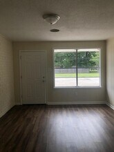 39503 LA-74 in Gonzales, LA - Building Photo - Building Photo