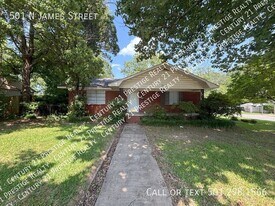 501 N James St in Jacksonville, AR - Building Photo