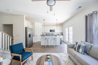 3319 Old Hickory Blvd in Nashville, TN - Foto de edificio - Building Photo