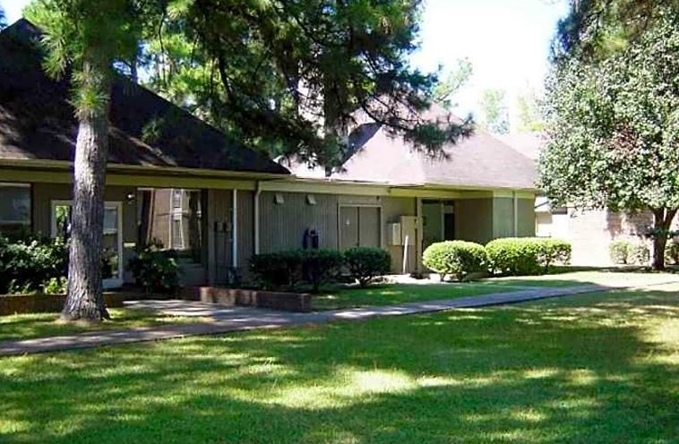 Meadowbrook Apartments in Pine Bluff, AR - Foto de edificio