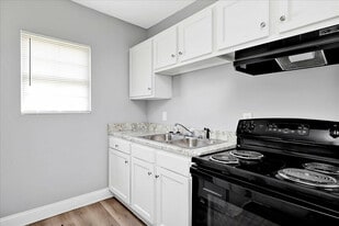 Pointe Arlington in Birmingham, AL - Building Photo