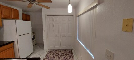 1900 Curryville Rd in Oviedo, FL - Foto de edificio - Building Photo